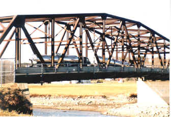 mid of bridge.jpg (350158 bytes)